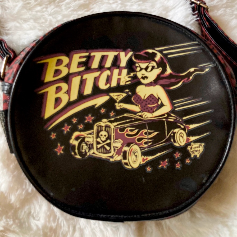 Roebuck Betty B*tch Round Purse